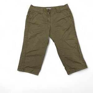 Ann Taylor Green Capris Relaxed Fit